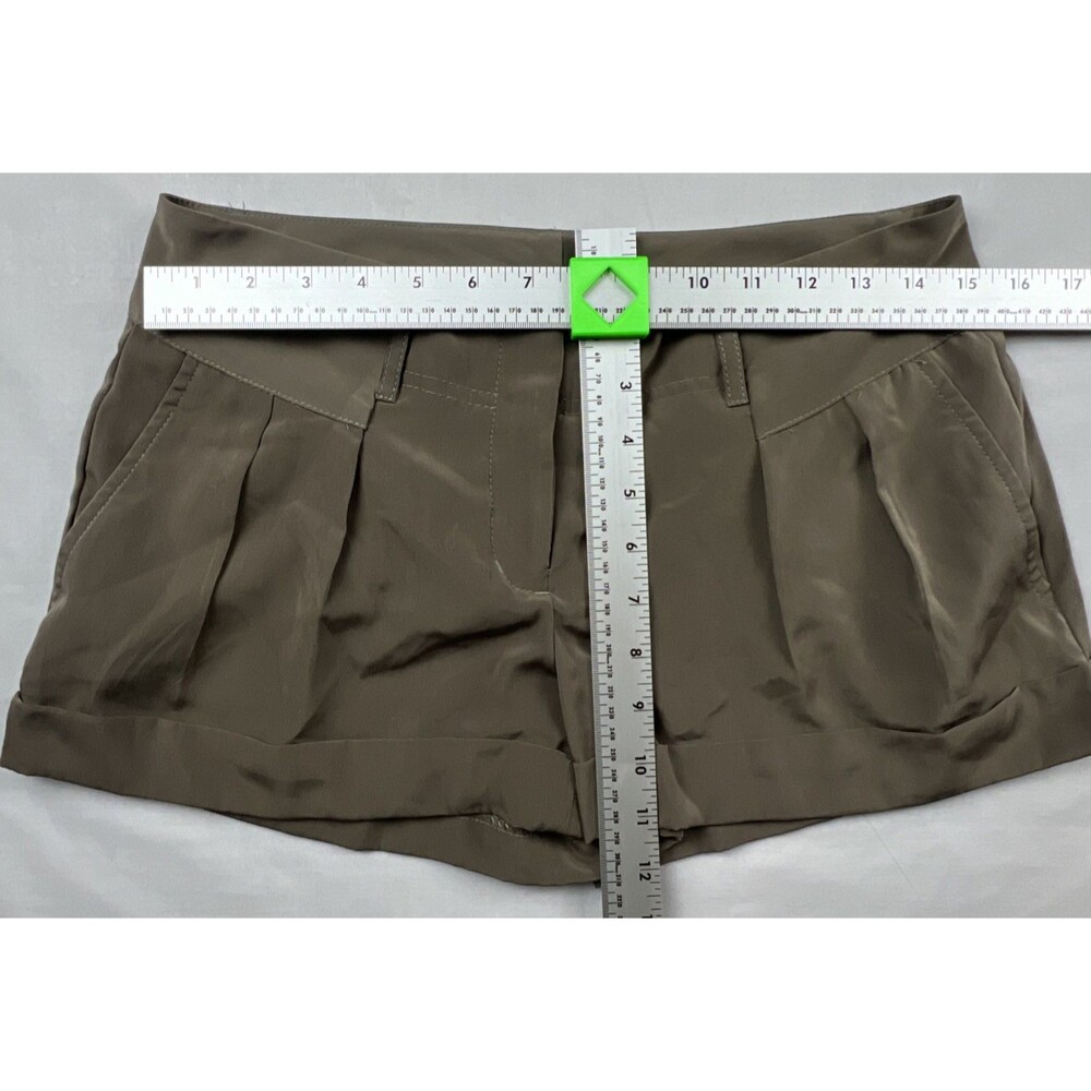 Express Brown Shorts Pleated Cuffed Silky Look Size 4 - Picture 3 of 5
